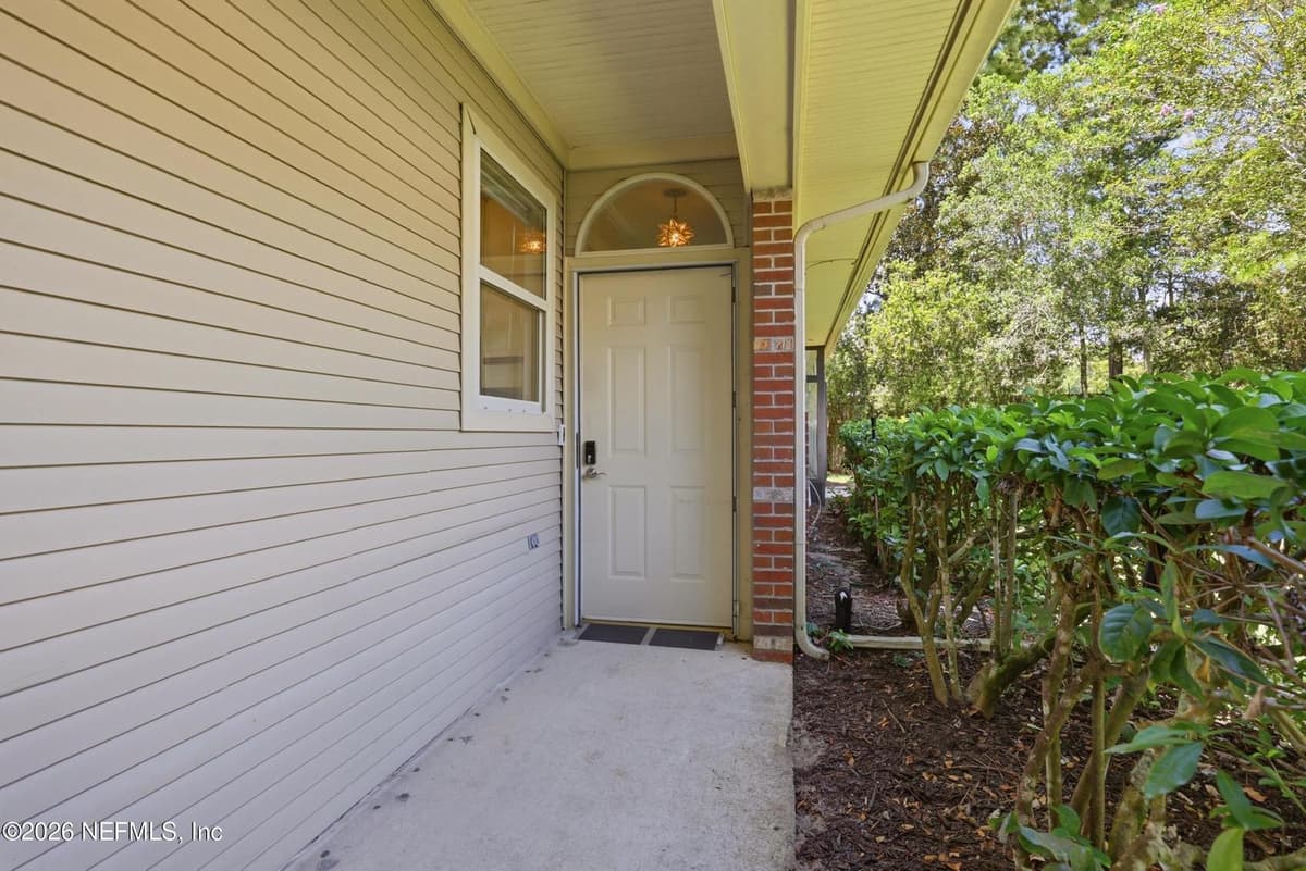 4550 MIDDLETON PARK Circle W, Jacksonville, FL 32224, Jacksonville, FL - photo 2