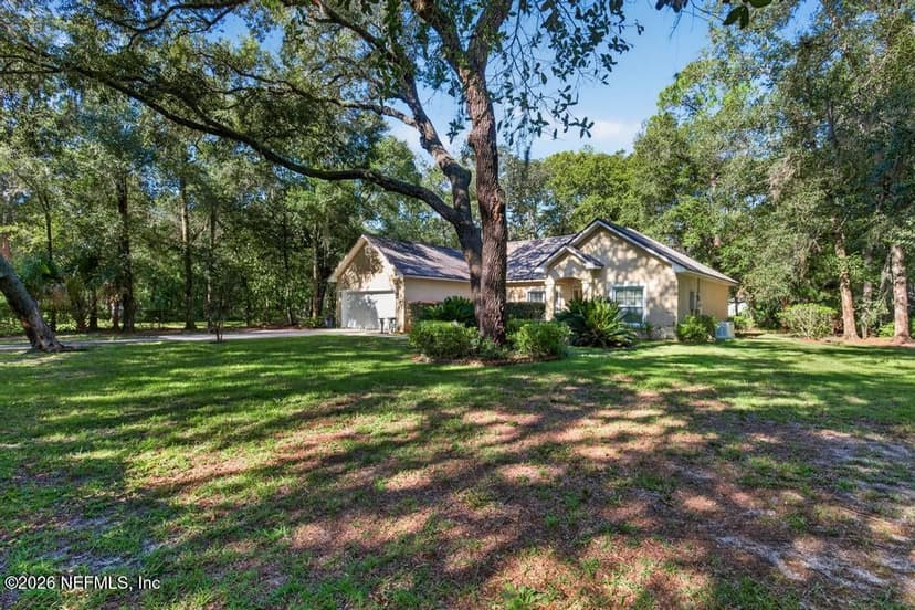 305 S FILLMORE Avenue, Interlachen, FL 32148