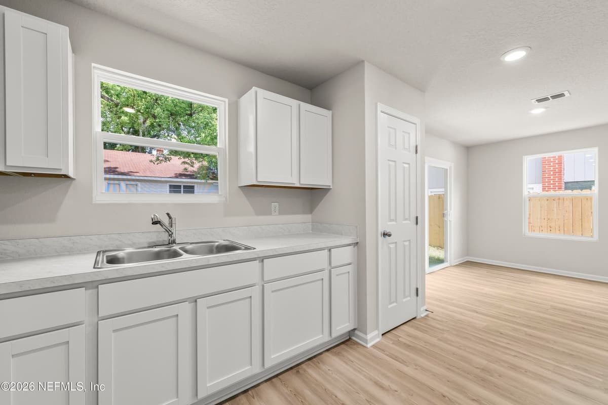 243 W 39th Street, Jacksonville, FL 32206, Jacksonville, FL - photo 3