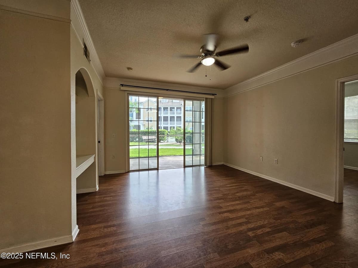 8550 TOUCHTON Road 218, Jacksonville, FL 32216, Jacksonville, FL - photo 2