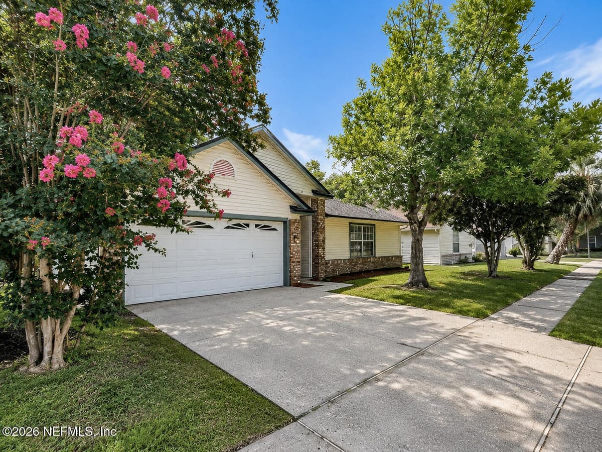 8126 FIELDSIDE Drive W, Jacksonville, FL 32244, Jacksonville, FL - photo 2