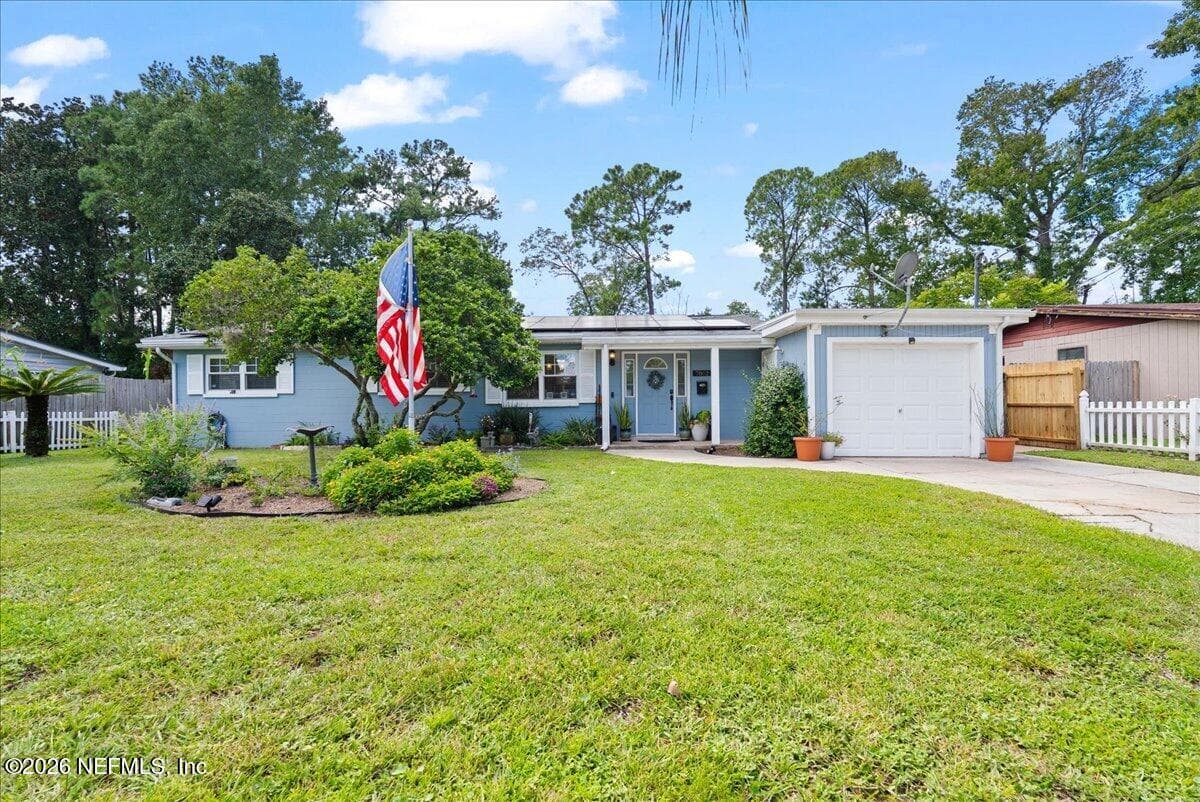 7862 PRAVER Drive W, Jacksonville, FL 32217, Jacksonville, FL - photo 2