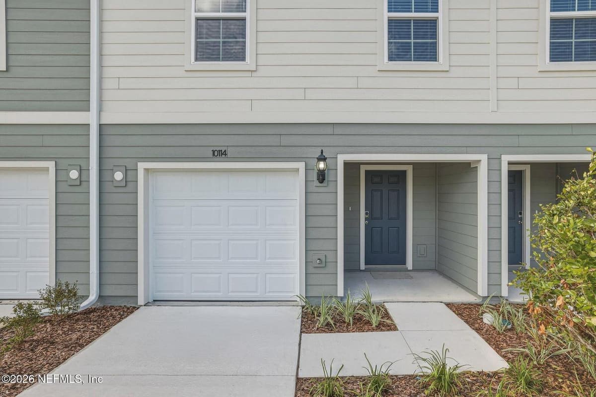 10114 WHISTLING PINE Court, Jacksonville, FL 32221, Jacksonville, FL - photo 2