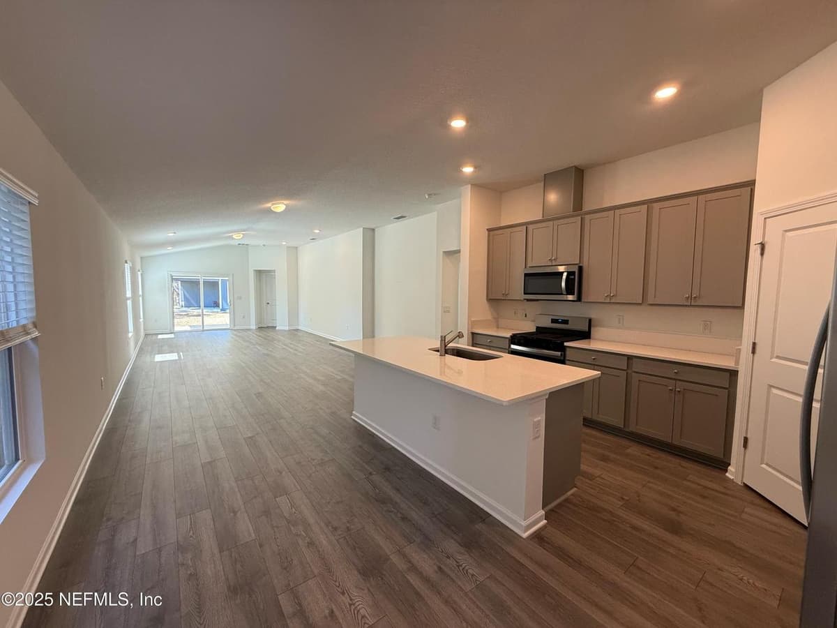 1818 TRAINORS Way, Jacksonville, FL 32218, Jacksonville, FL - photo 2