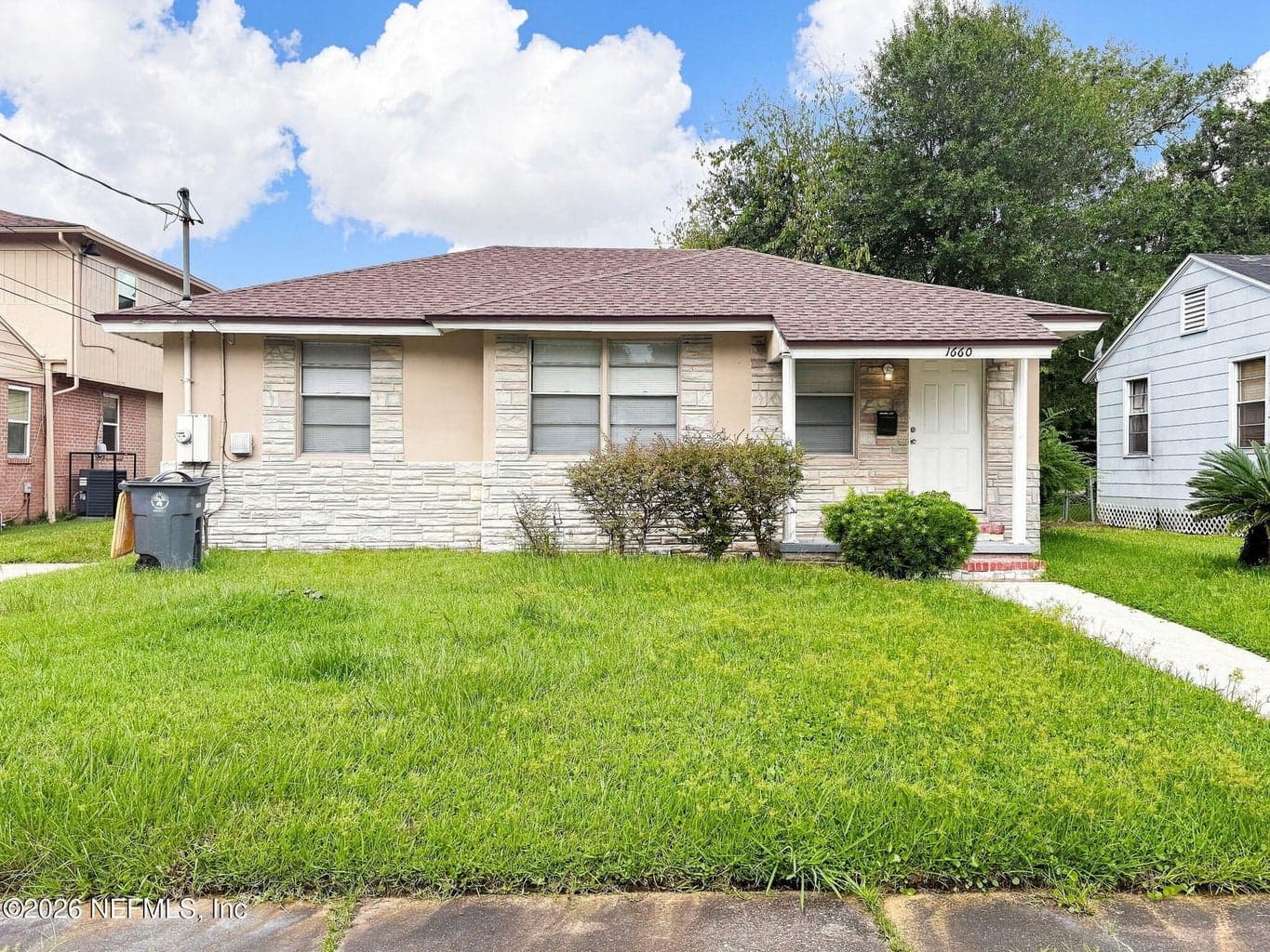 1660 UNIVERSITY Street, Jacksonville, FL 32209