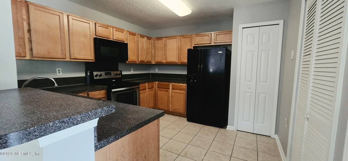 5151 PLAYPEN Drive 7-15, Jacksonville, FL 32210, Jacksonville, FL - photo 2