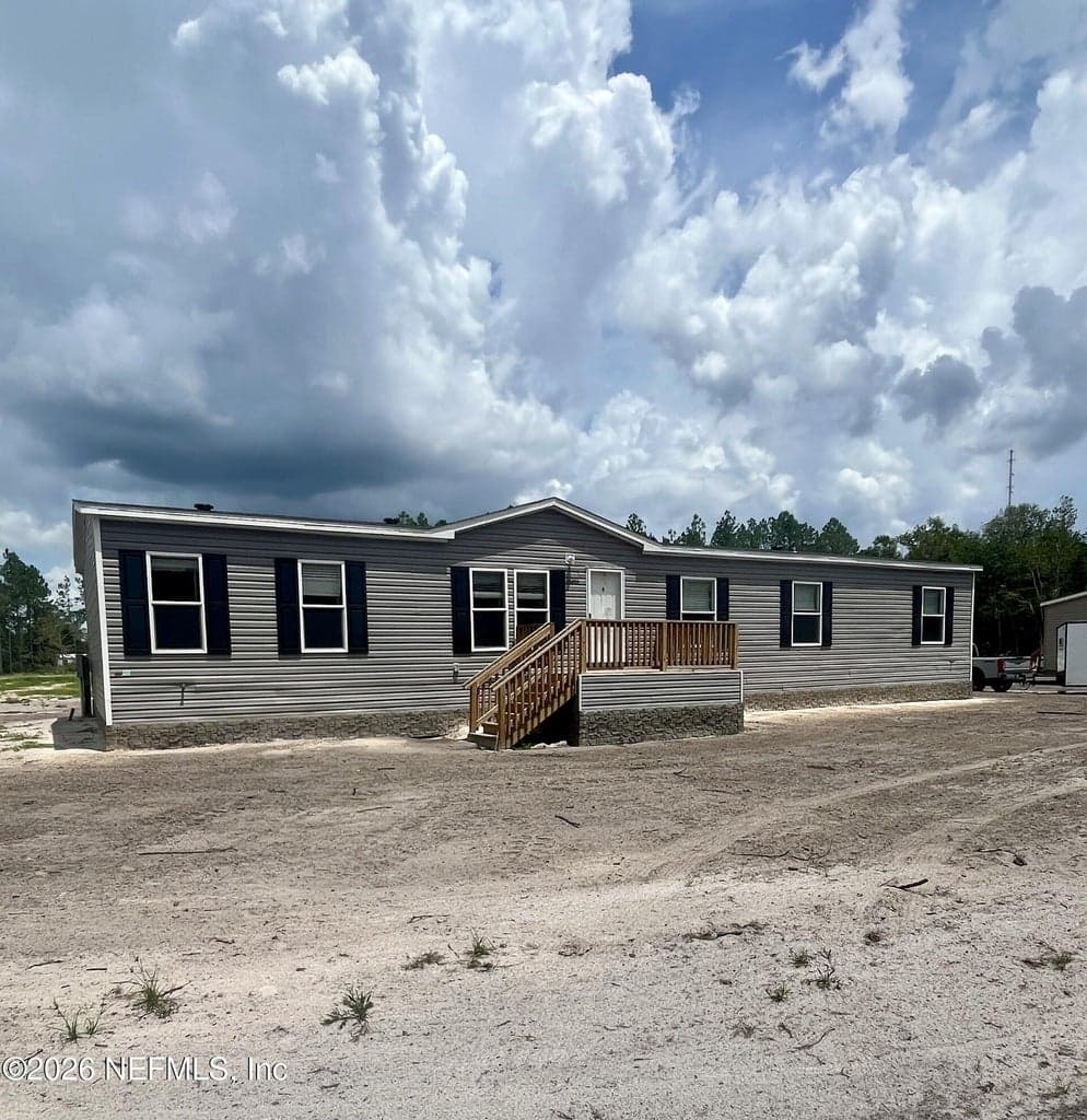 1089 NE COUNTY ROAD 125, Lawtey, FL 32058