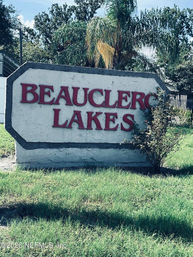 8300 PLAZA GATE Lane 1071, Jacksonville, FL 32217, Jacksonville, FL - photo 2
