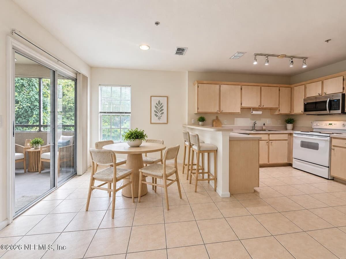 1655 THE GREENS Way 3024, Jacksonville Beach, FL 32250, Jacksonville Beach, FL - photo 2