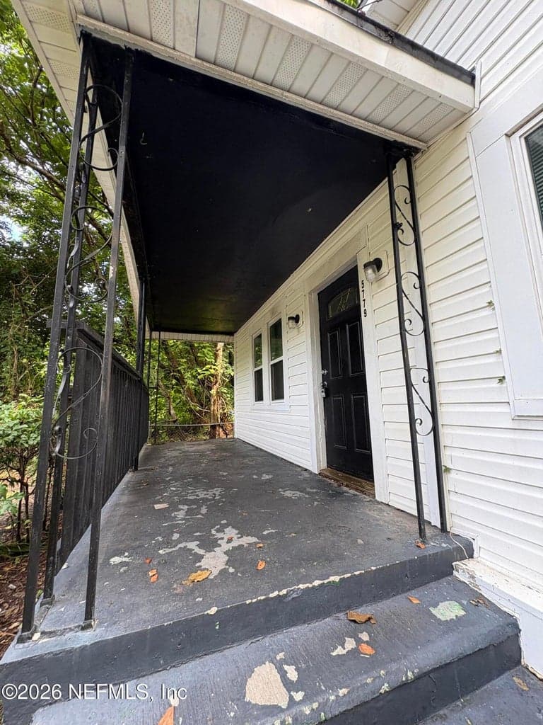 5779 SW CARVER Circle SW, Jacksonville, FL 32208, Jacksonville, FL - photo 3