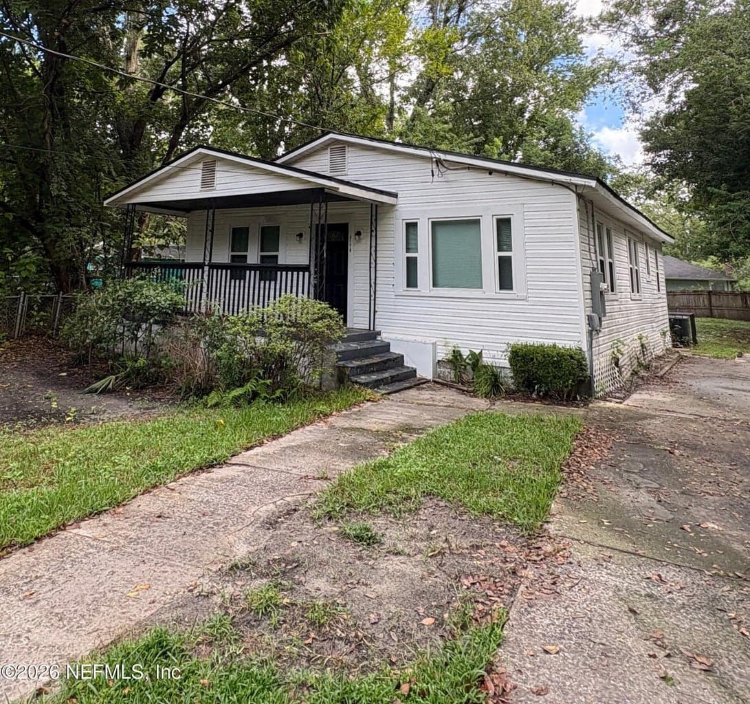 5779 SW CARVER Circle SW, Jacksonville, FL 32208