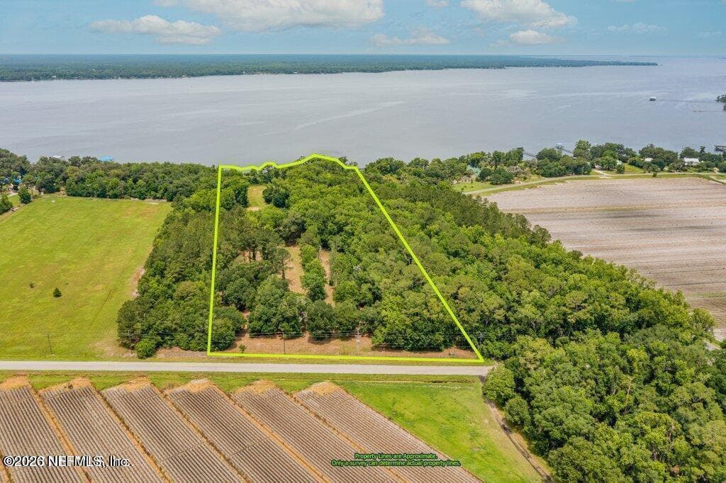 281 FEDERAL POINT ROAD Road, East Palatka, FL 32131