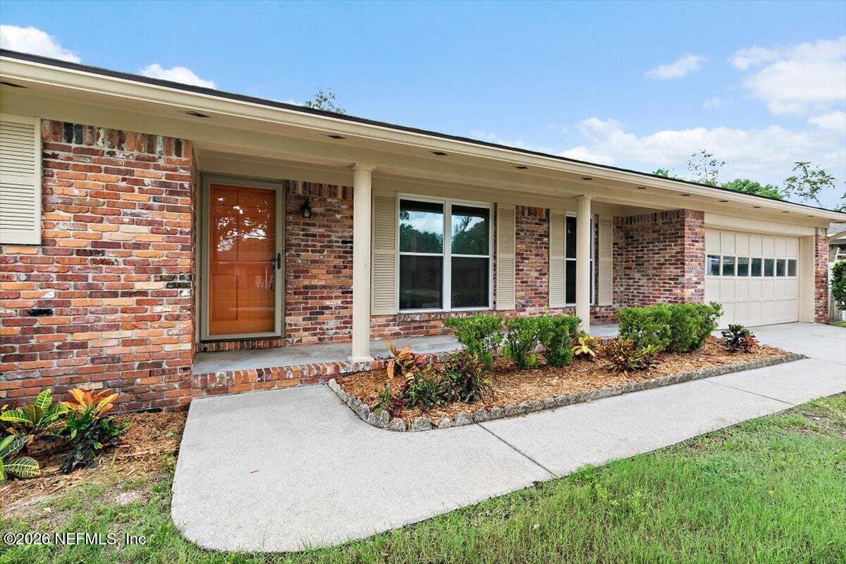 9042 WARWICKSHIRE Road, Jacksonville, FL 32257, Jacksonville, FL - photo 3