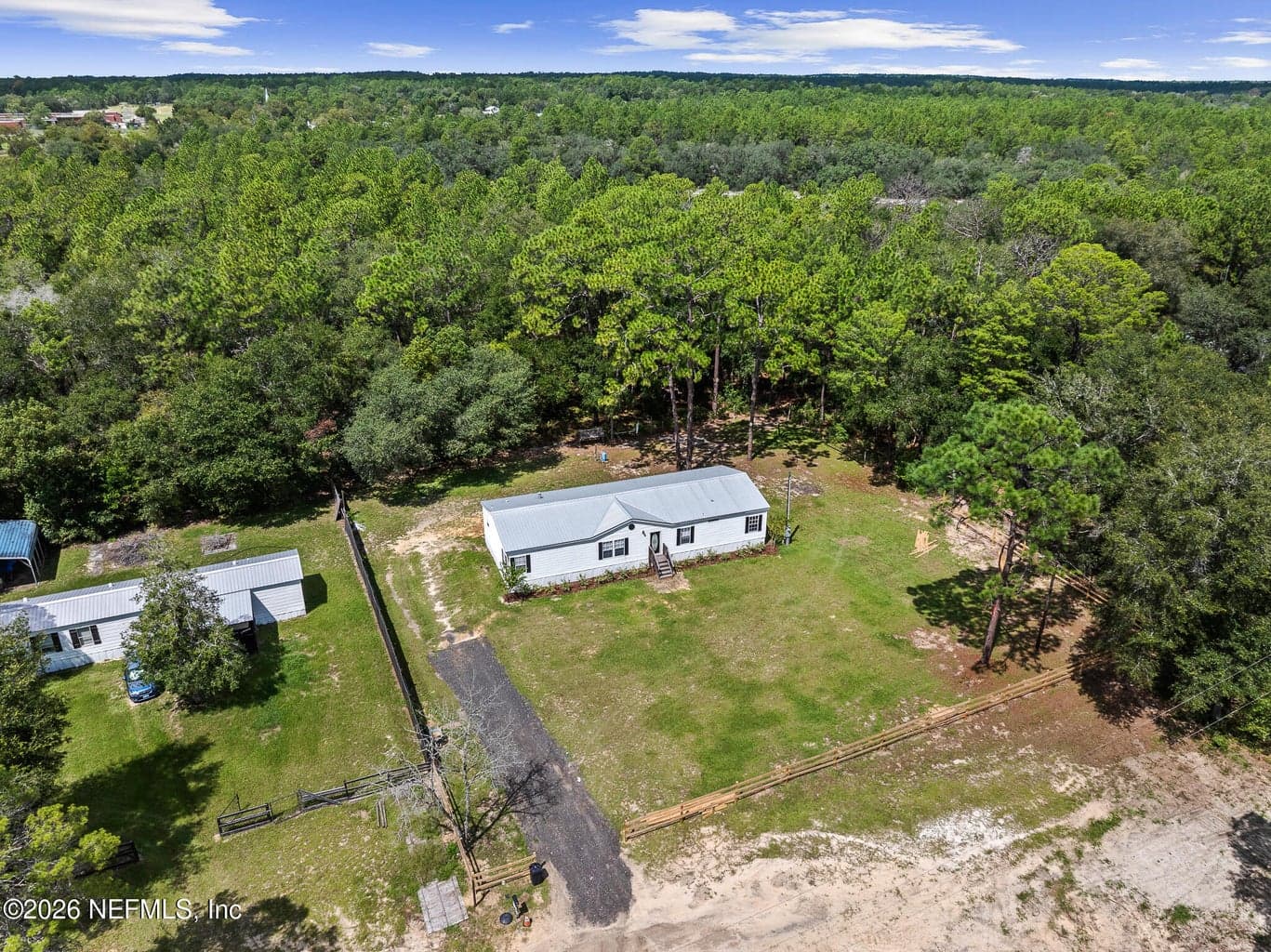 141 CHEROKEE Drive, Interlachen, FL 32148