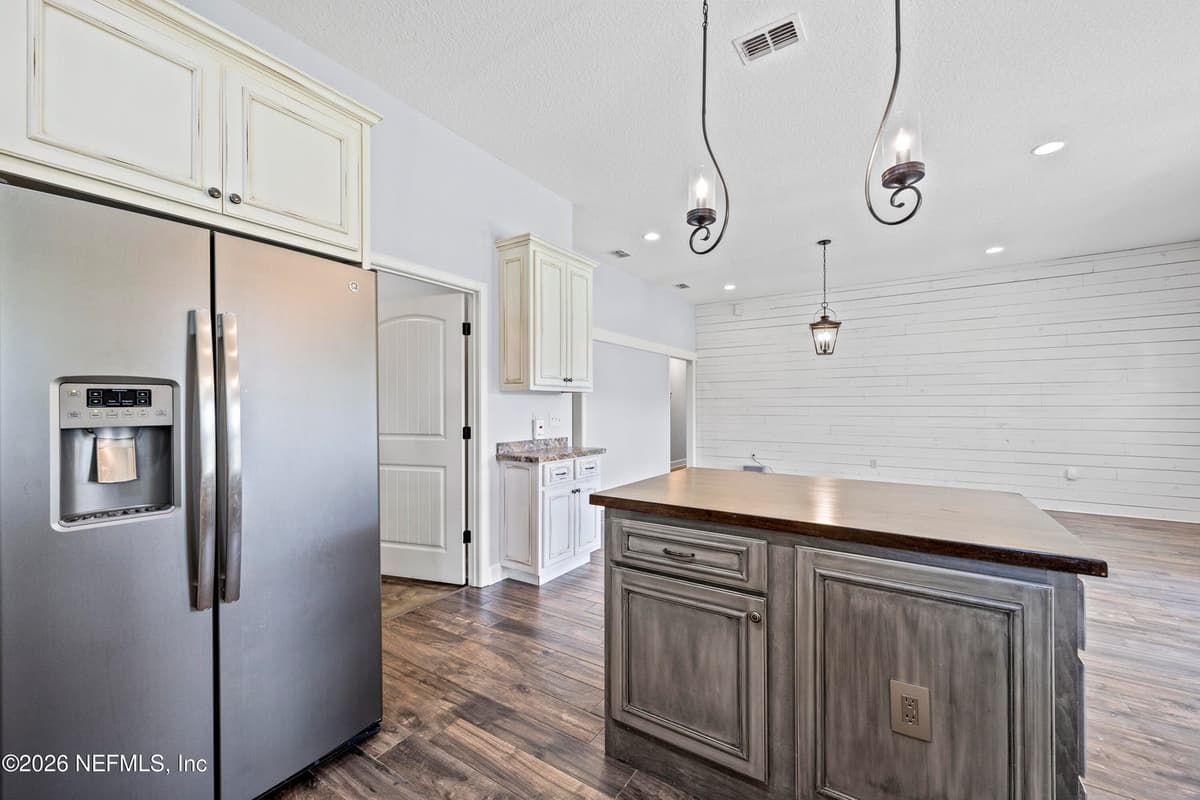 7016 OAK RIDGE Drive, Glen St. Mary, FL 32040, Glen St. Mary, FL - photo 3