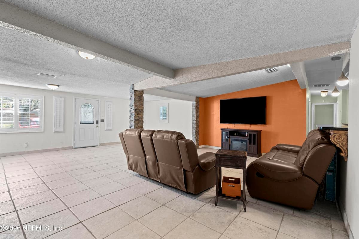 9716 DEVONSHIRE Boulevard, Jacksonville, FL 32208, Jacksonville, FL - photo 2