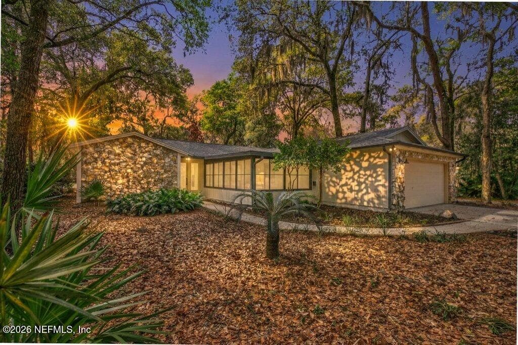 12128 HIDDEN HILLS Drive, Jacksonville, FL 32225