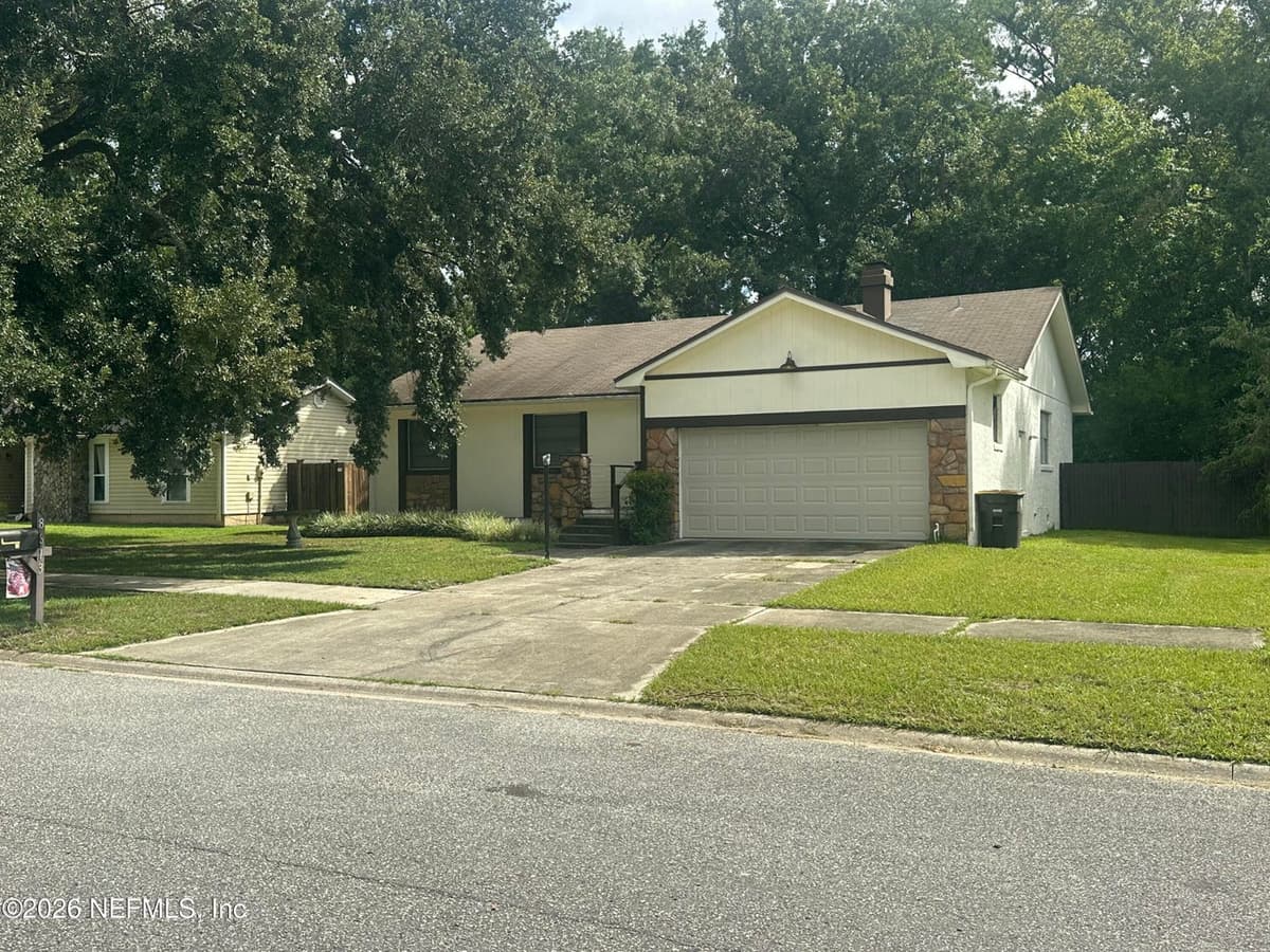 8613 BEECHFERN Lane E, Jacksonville, FL 32244, Jacksonville, FL - photo 2