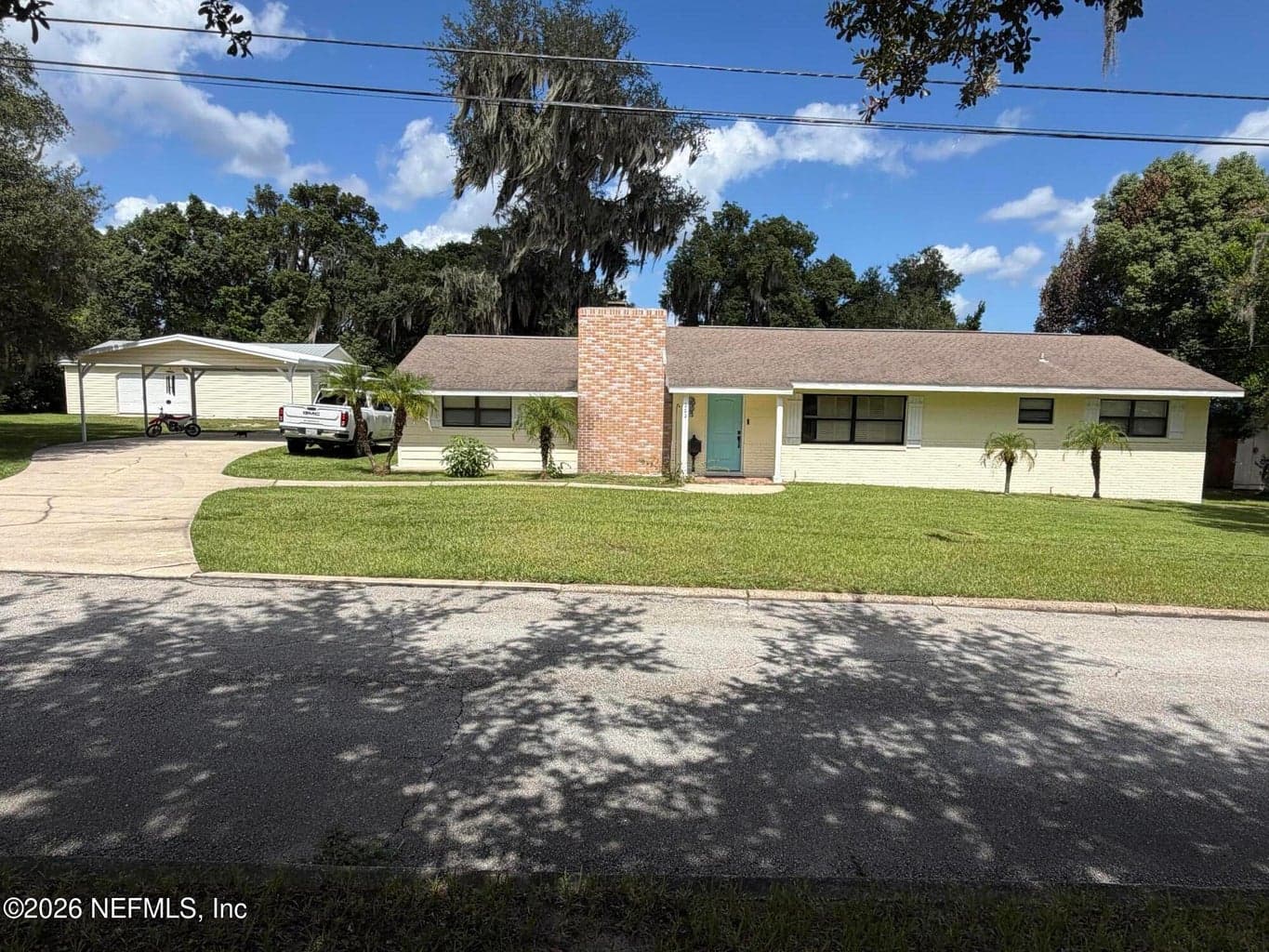 202 LAKEVIEW Avenue, Crescent City, FL 32112