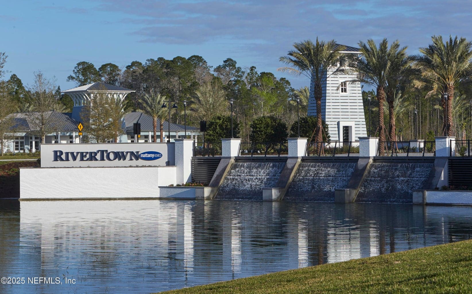 252 GRAND LAKES Drive, St. Johns, FL 32259