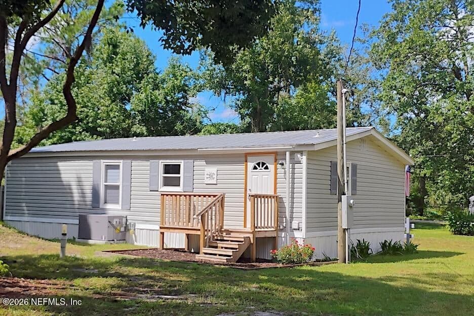 200 HANSELMAN Avenue, Crescent City, FL 32112, Crescent City, FL - photo 2