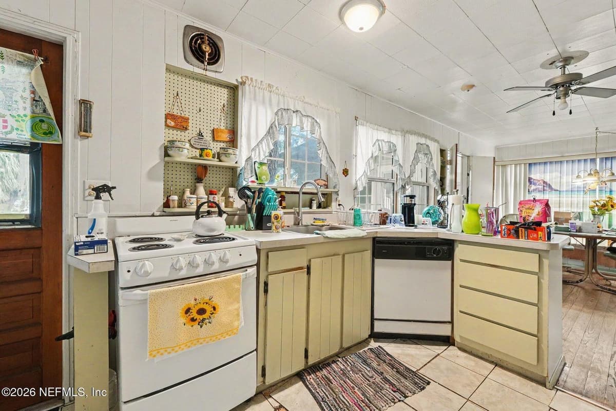 134 SERENITY Drive, Melrose, FL 32666, Melrose, FL - photo 3
