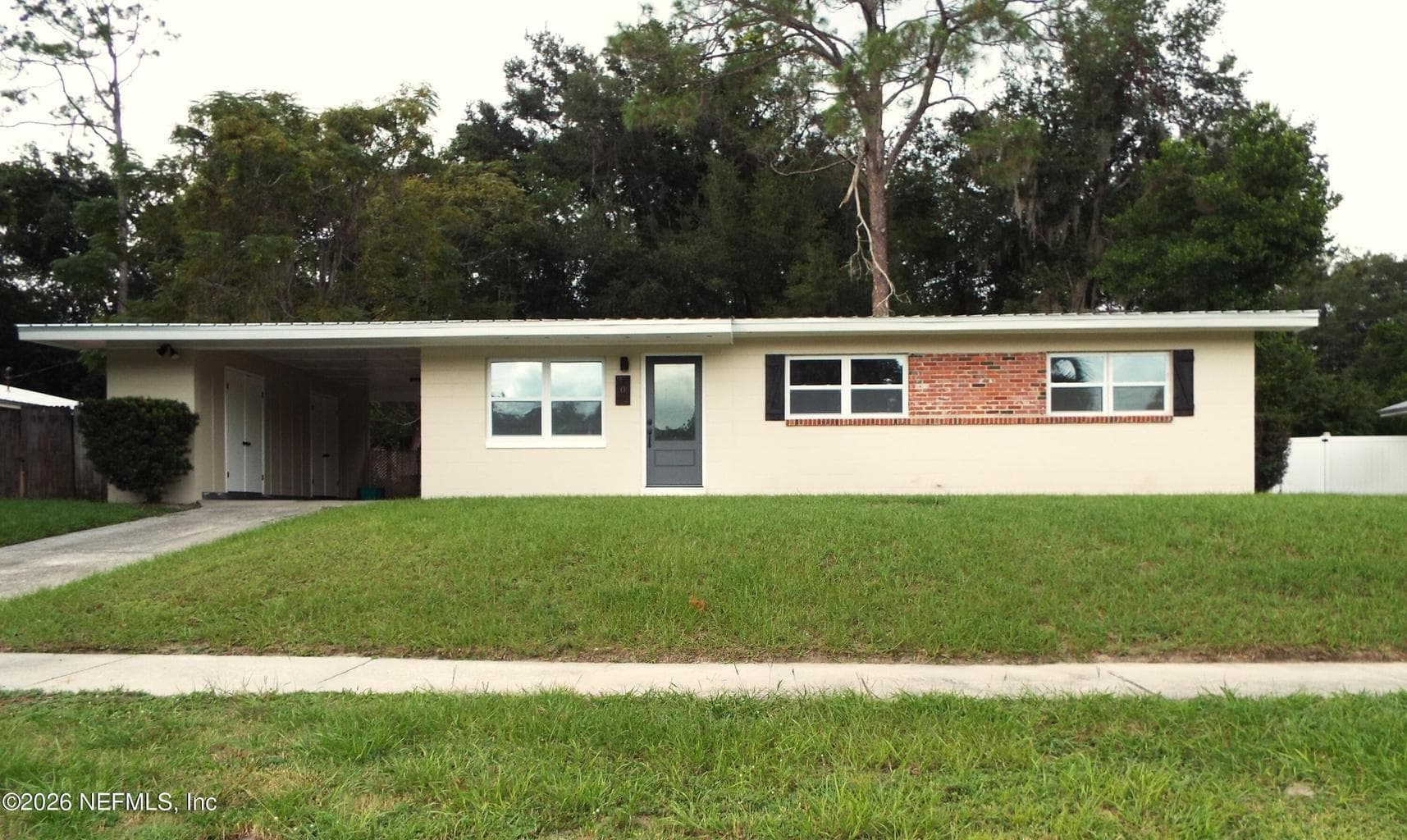 302 BELMONT Drive, Palatka, FL 32177