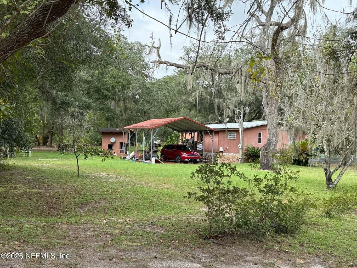 127 WEST LAKE Drive, Hawthorne, FL 32640