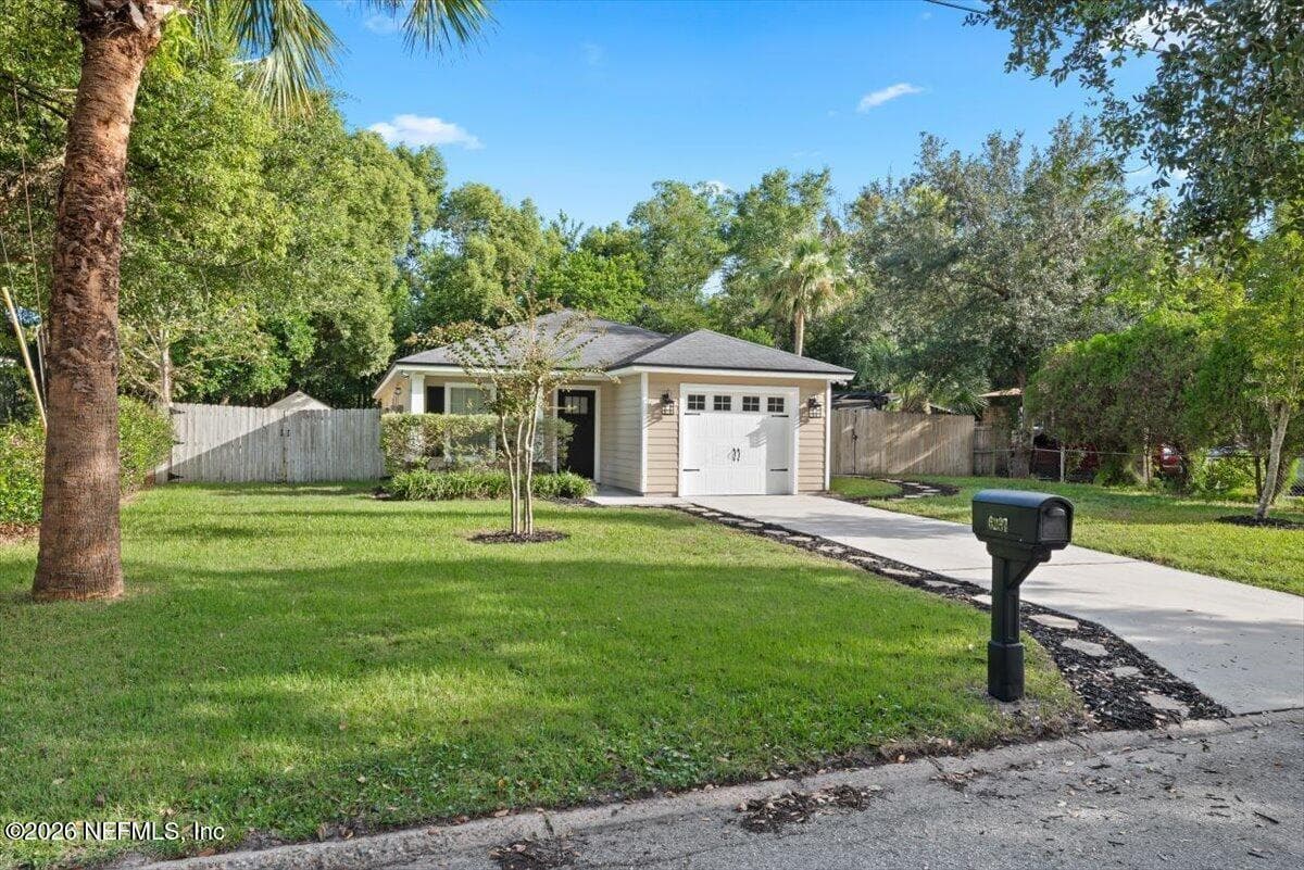 6237 SYRINGA Lane, Jacksonville, FL 32211