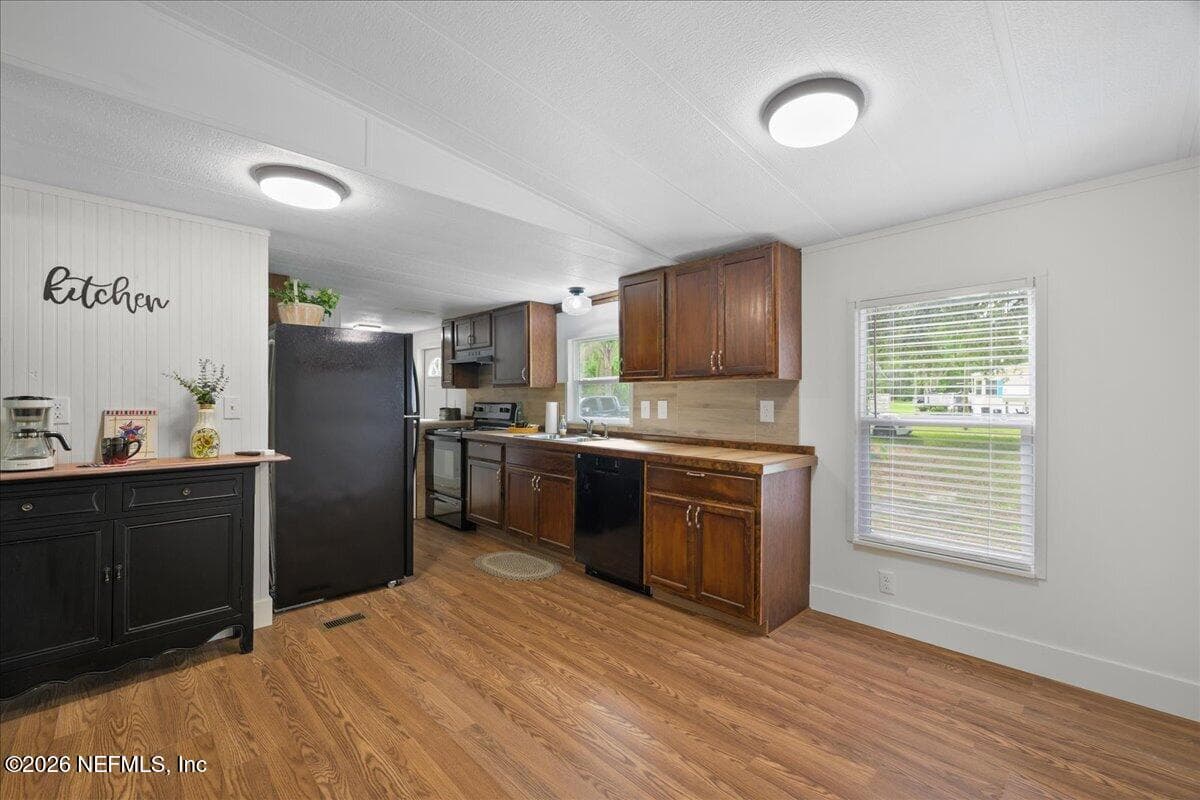200 HANSELMAN Avenue, Crescent City, FL 32112, Crescent City, FL - photo 3