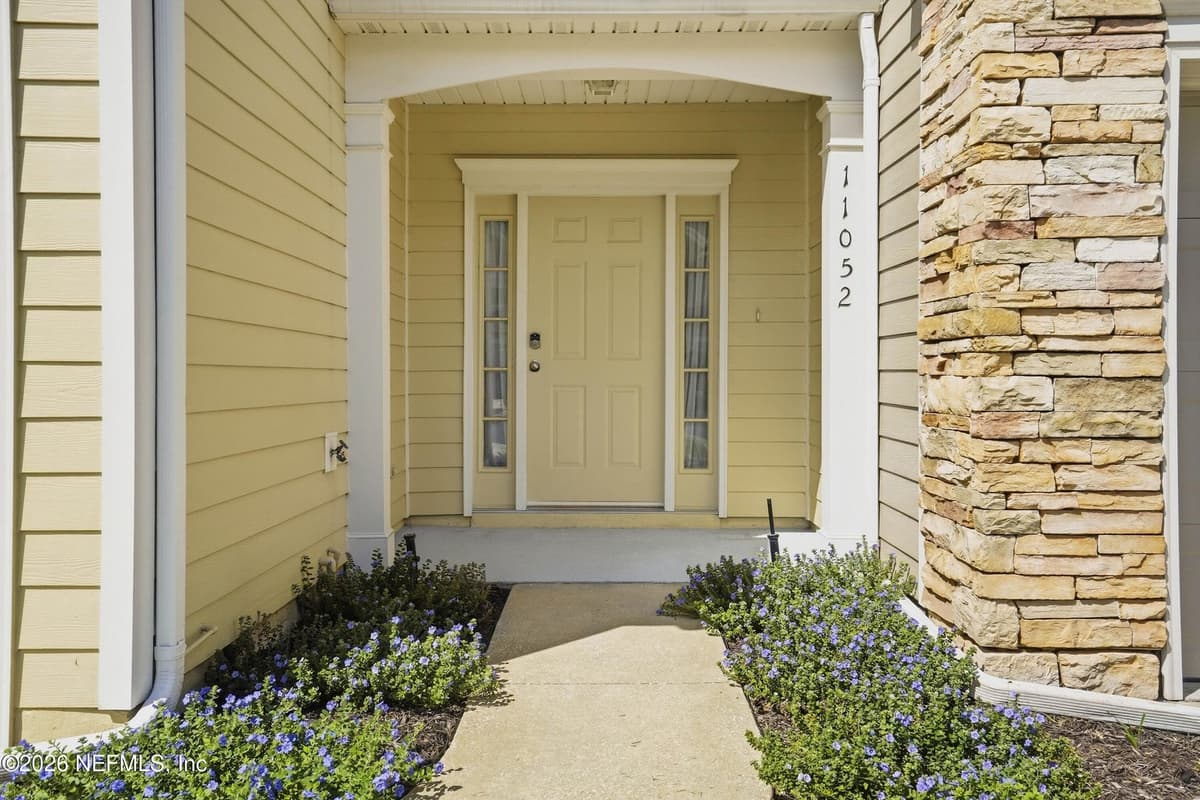 11052 E CASTLEMAIN Circle, Jacksonville, FL 32256, Jacksonville, FL - photo 2