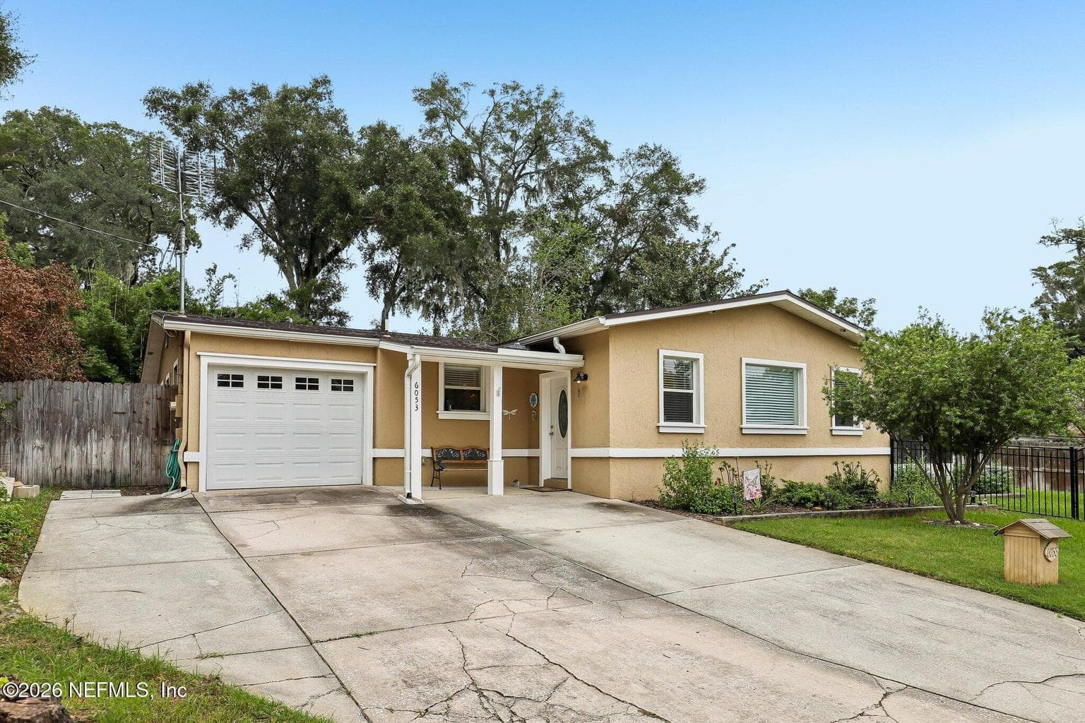 6053 HINELY Lane, Jacksonville, FL 32216
