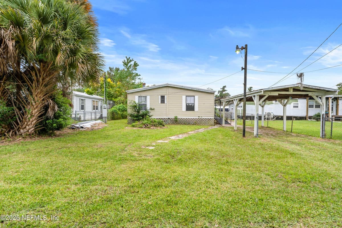 125 PINE Street, Satsuma, FL 32189, Satsuma, FL - photo 2