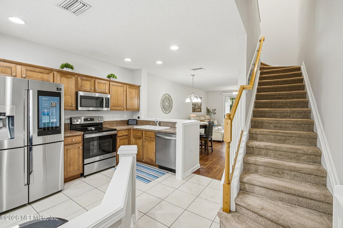 8105 SUMMER COVE Court, Jacksonville, FL 32256, Jacksonville, FL - photo 3