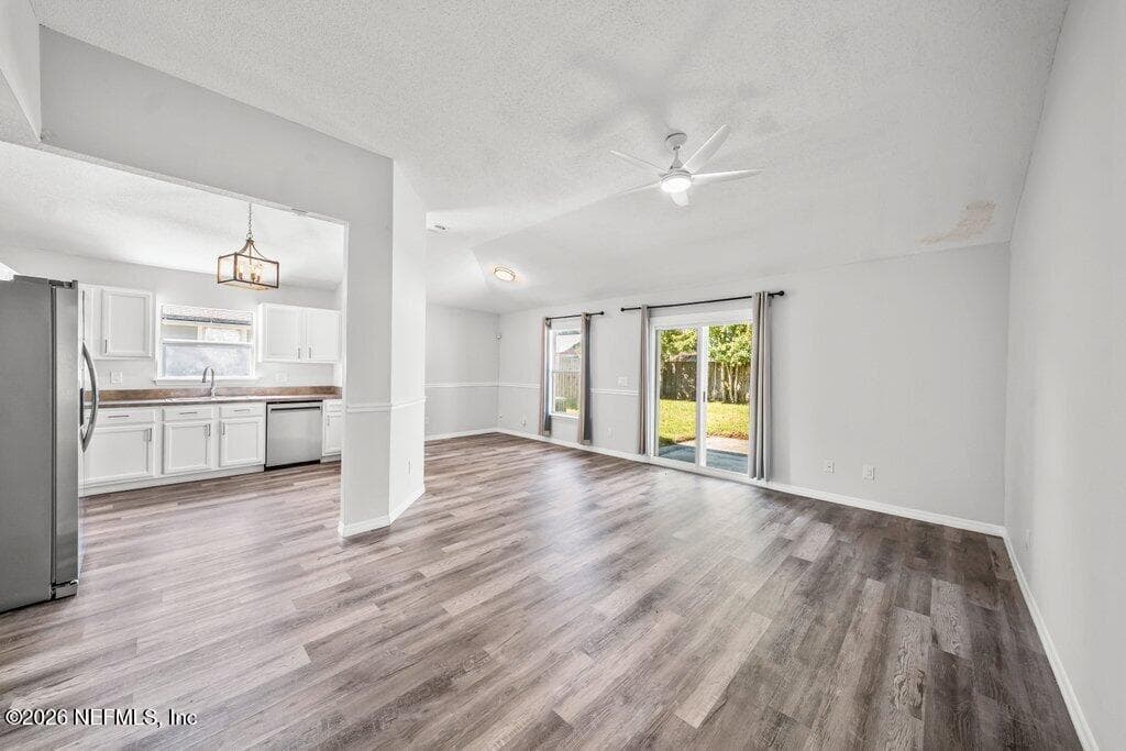 477 SHAMROCK Avenue S, Jacksonville, FL 32218, Jacksonville, FL - photo 3