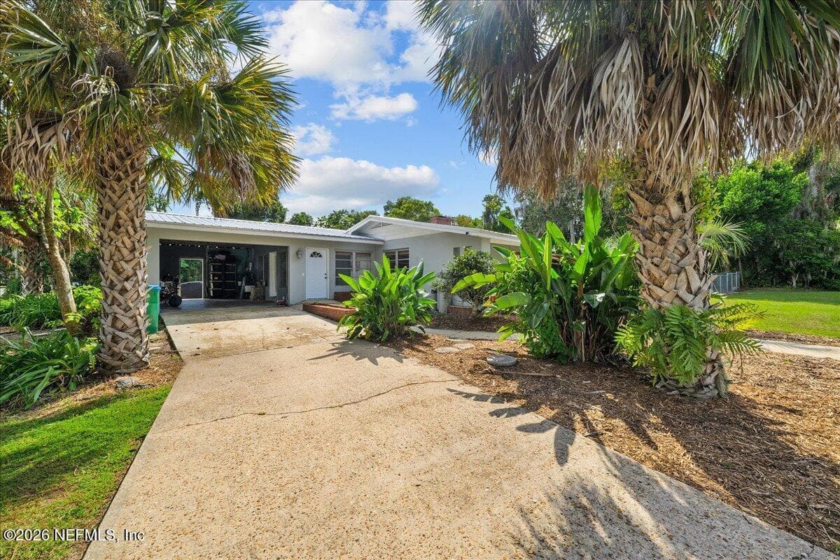 301 LAKEVIEW Avenue, Crescent City, FL 32112, Crescent City, FL - photo 3