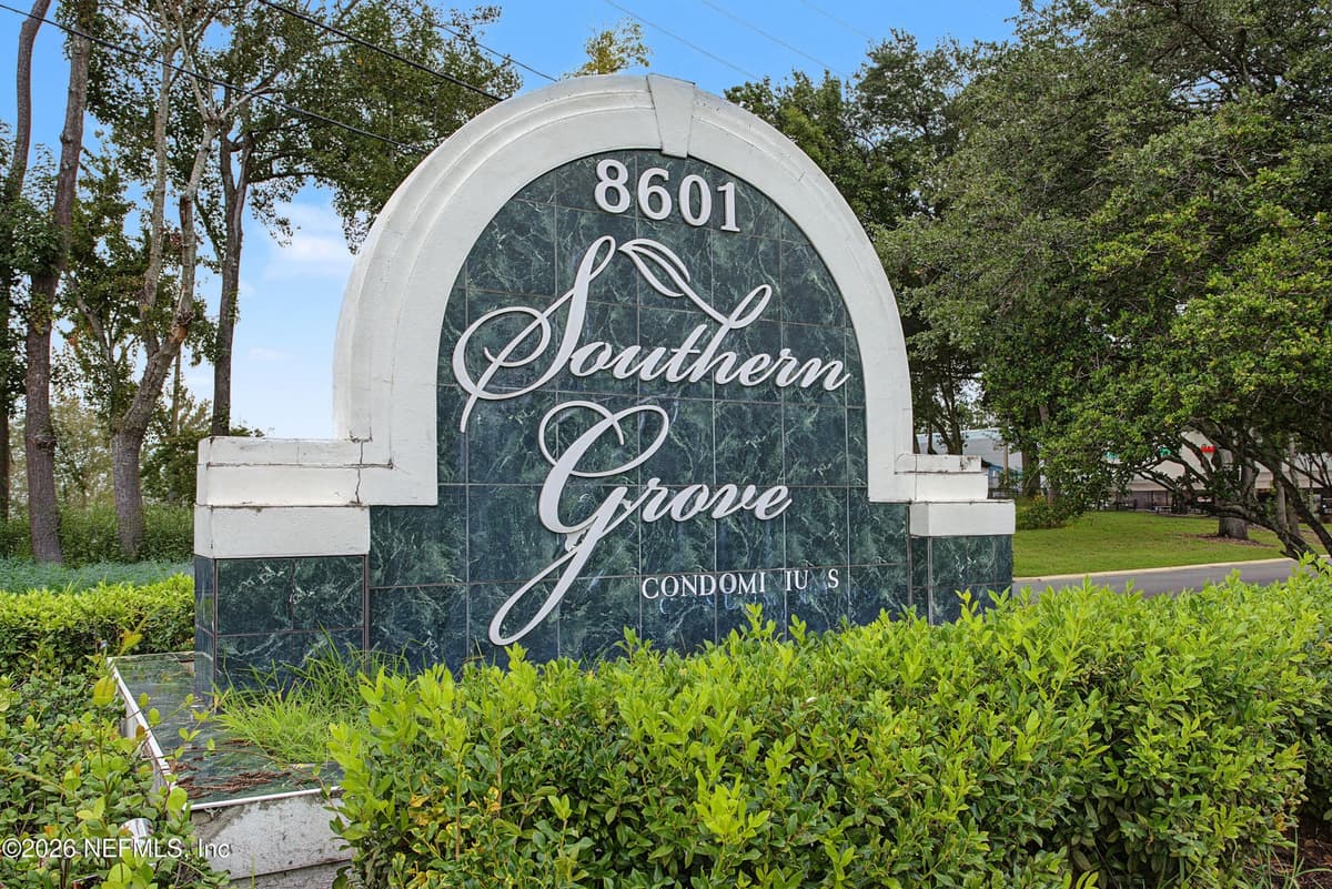 8601 BEACH Boulevard 208, Jacksonville, FL 32216, Jacksonville, FL - photo 3