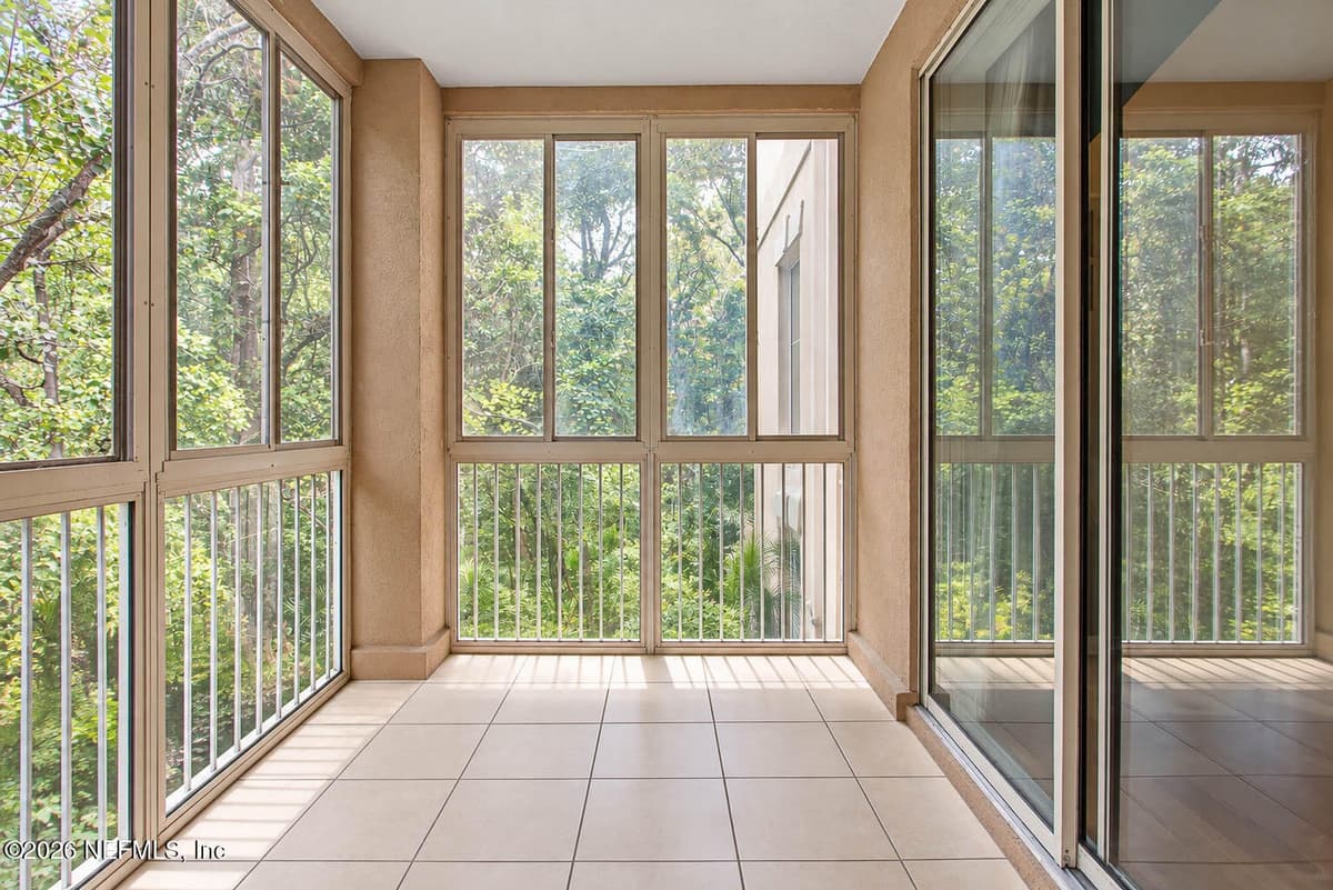 8601 BEACH Boulevard 208, Jacksonville, FL 32216, Jacksonville, FL - photo 2