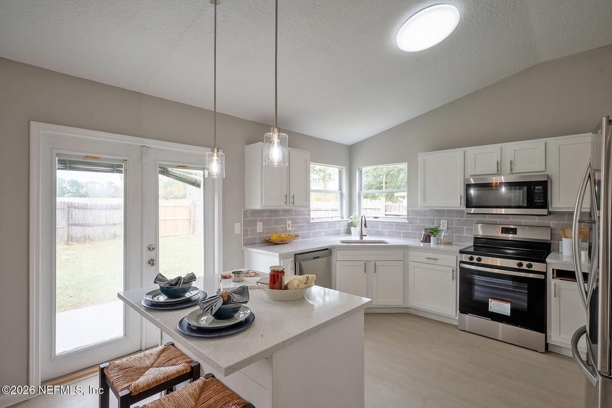 7838 MOSS POINTE Trail W, Jacksonville, FL 32244, Jacksonville, FL - photo 2