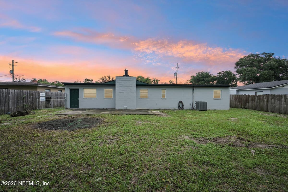 5732 CEDAR FOREST Drive S, Jacksonville, FL 32210, Jacksonville, FL - photo 2