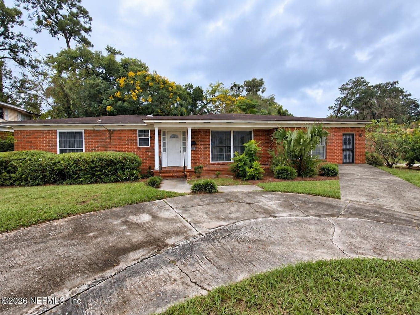 2138 RIBAULT SCENIC Drive, Jacksonville, FL 32208