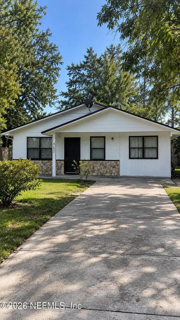 462 SALLY Street, Green Cove Springs, FL 32043, Green Cove Springs, FL - photo 2