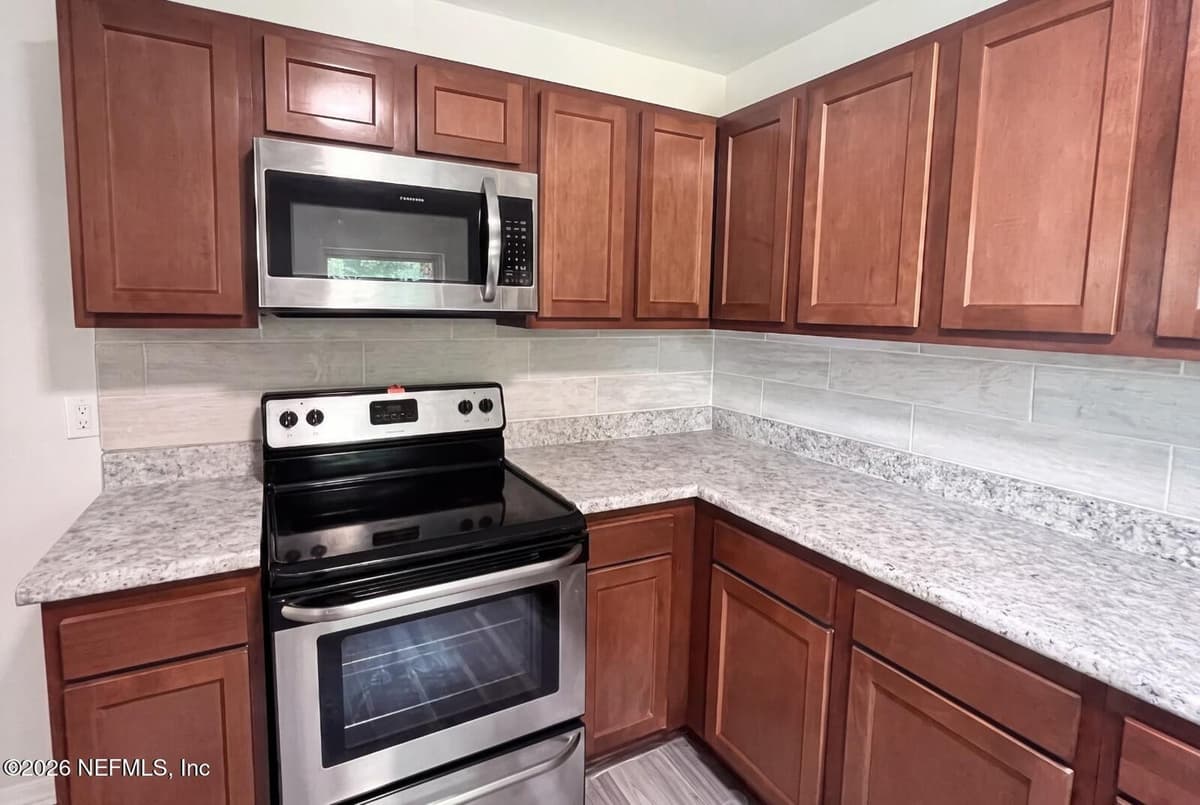 8543 OAK LEAF Road, Jacksonville, FL 32208, Jacksonville, FL - photo 2
