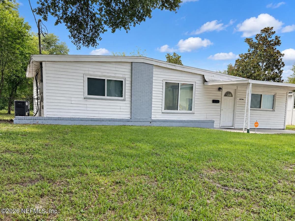 10708 BRIARCLIFF Road E, Jacksonville, FL 32218, Jacksonville, FL - photo 2