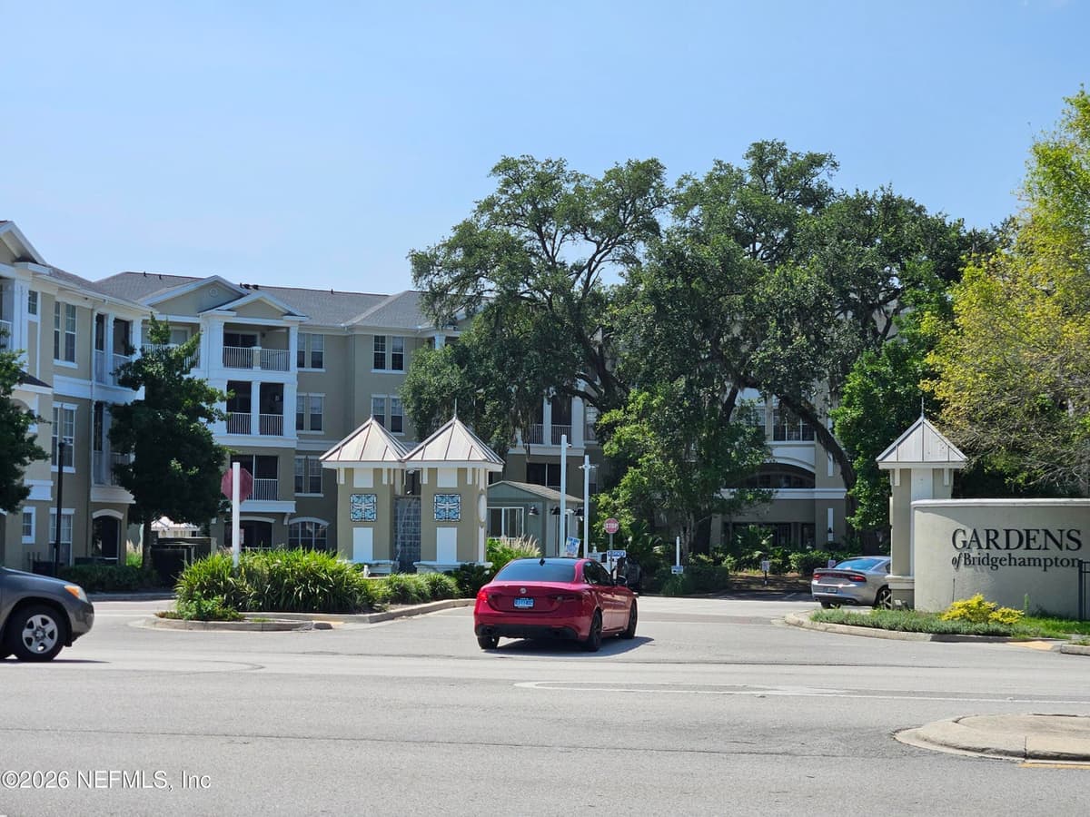 8290 GATE Parkway W 152, Jacksonville, FL 32216, Jacksonville, FL - photo 2