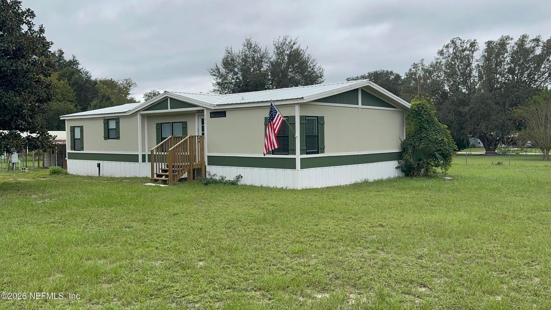 121 AMBROSE Avenue, Satsuma, FL 32189