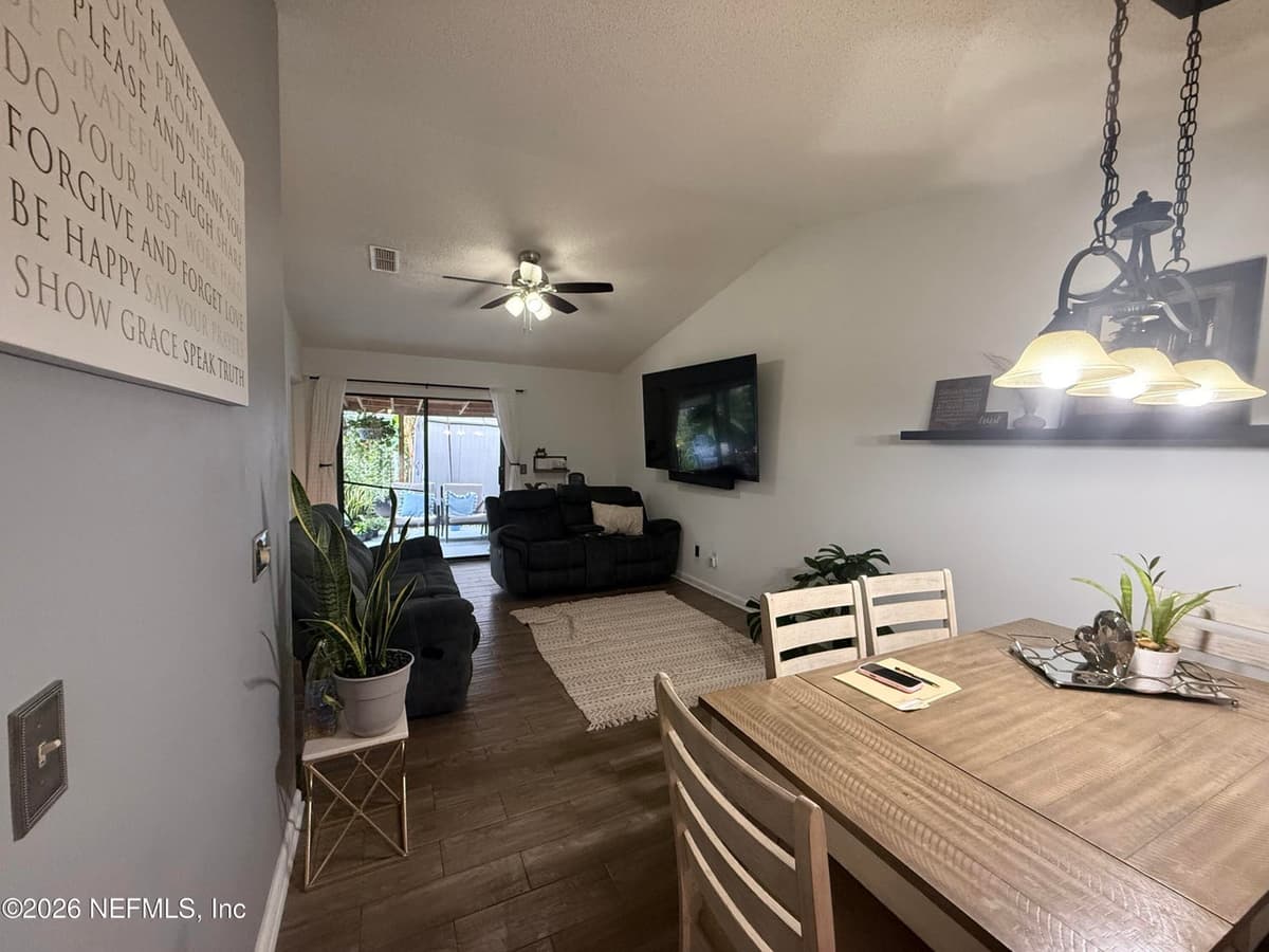 5026 KNIGHTSBRIDGE Circle N, Jacksonville, FL 32244, Jacksonville, FL - photo 2