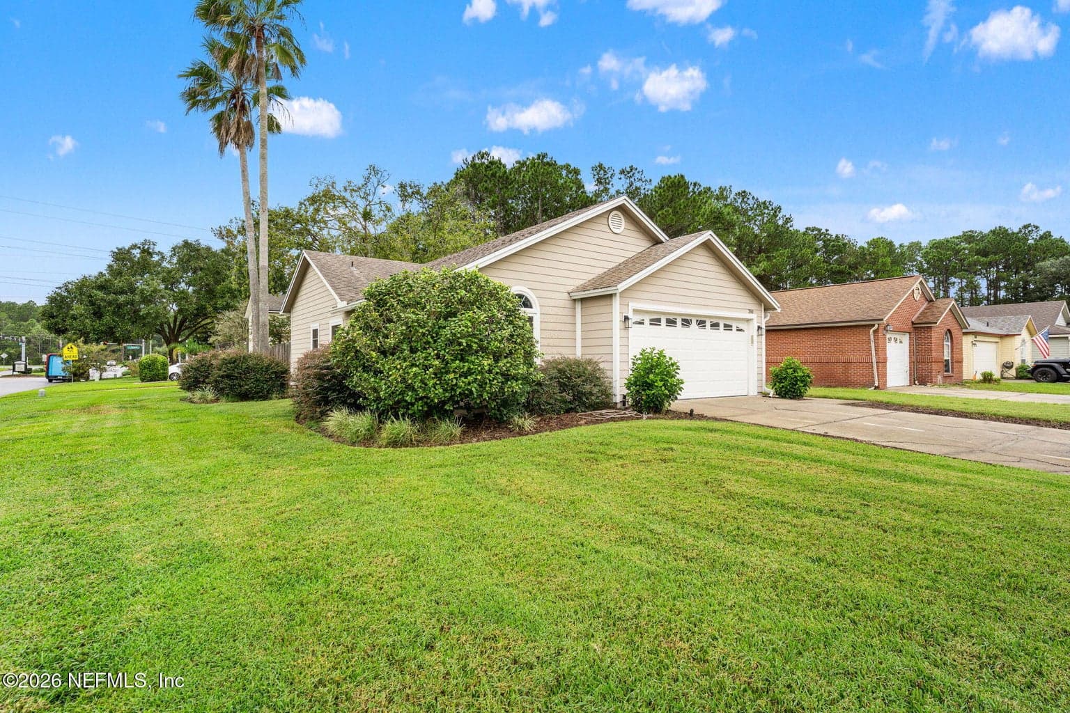 350 SILENT BROOK Trail, Jacksonville, FL 32225