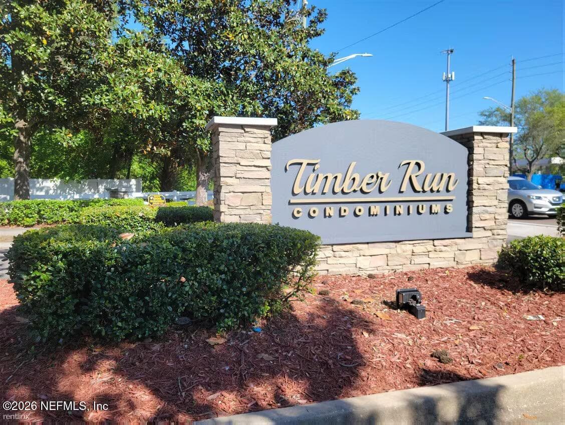 5151 PLAYPEN Drive 7-16, Jacksonville, FL 32210