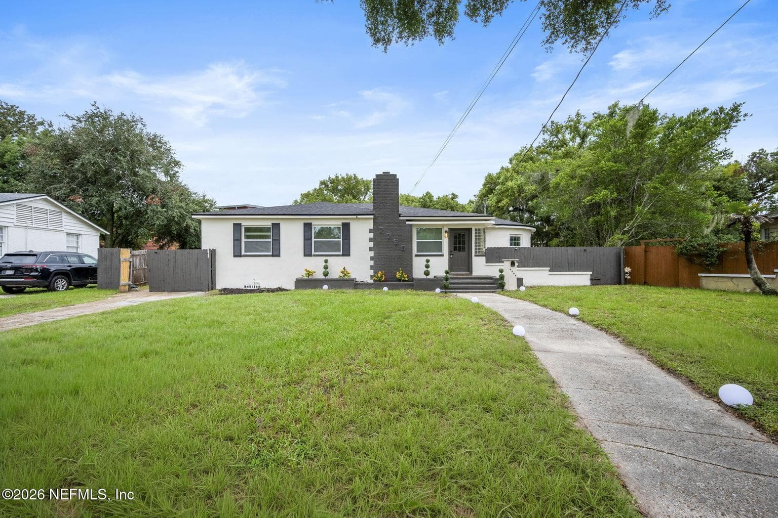 2290 LARCHMONT Road, Jacksonville, FL 32207